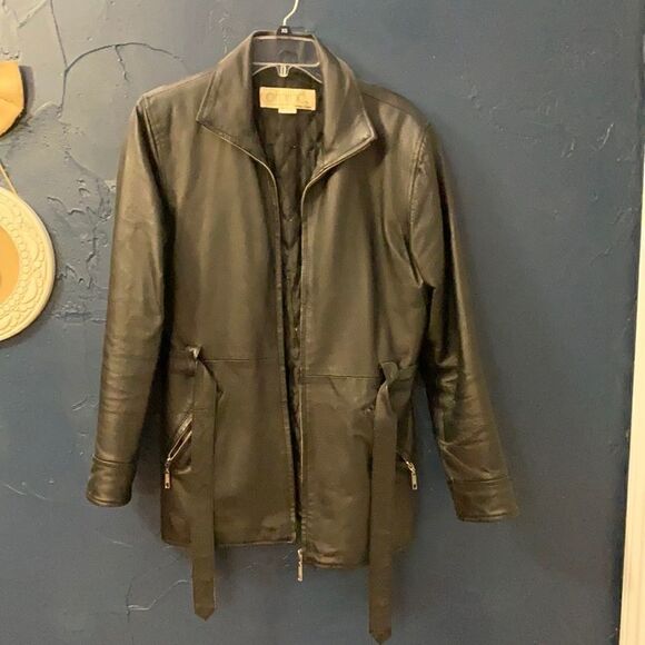 🎁 Black Leather Jacket   - Picture 2 of 4